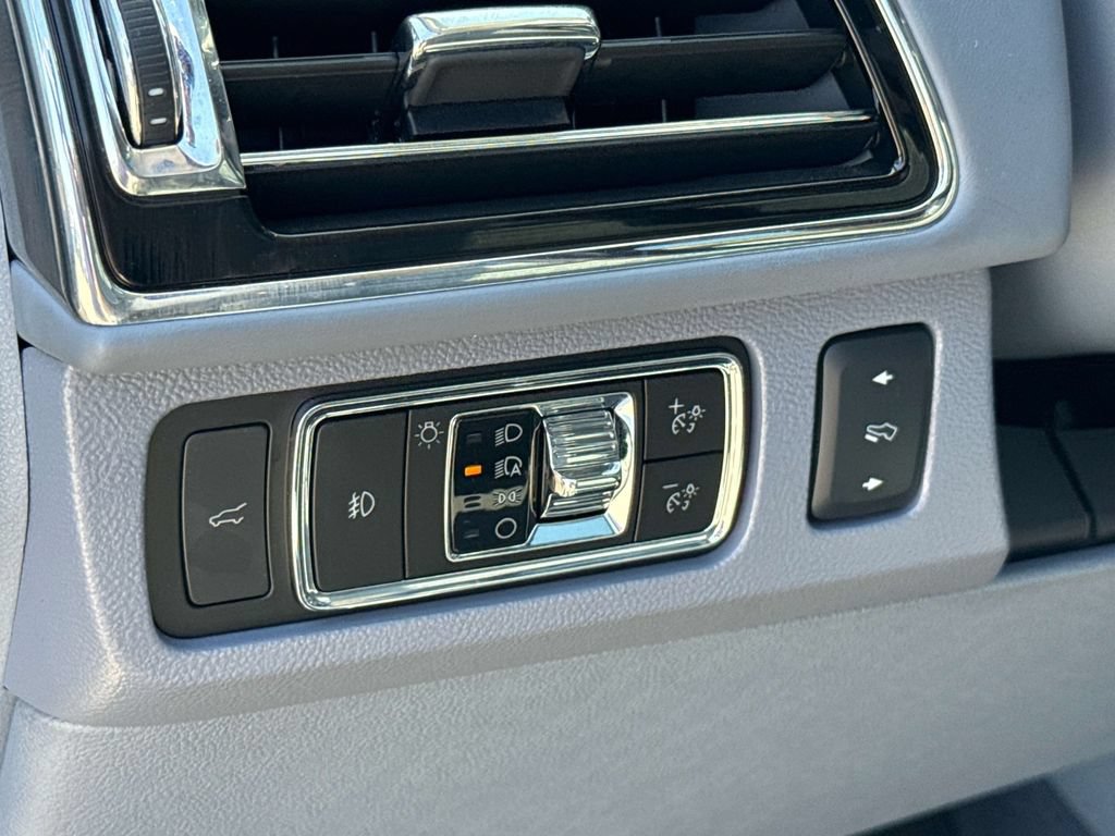 Certified 2023 Lincoln Navigator L Black Label AWD/4WD image 31