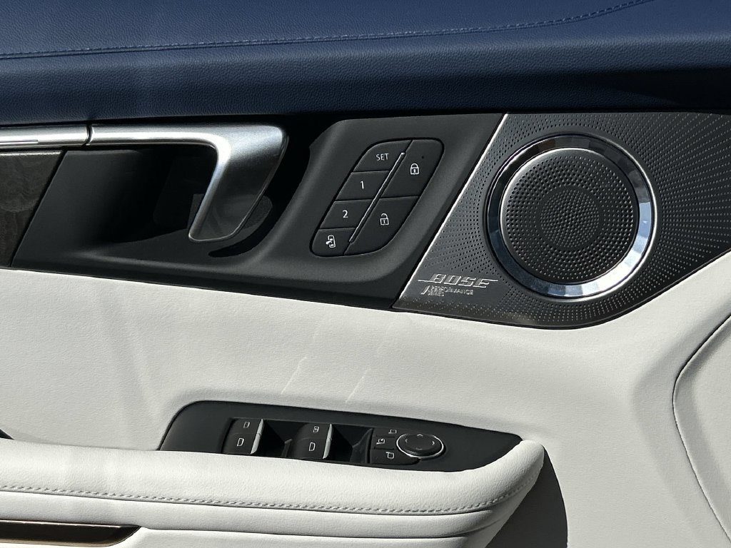 New 2026 Buick Enclave Avenir w/ Super Cruise Package FWD image 24