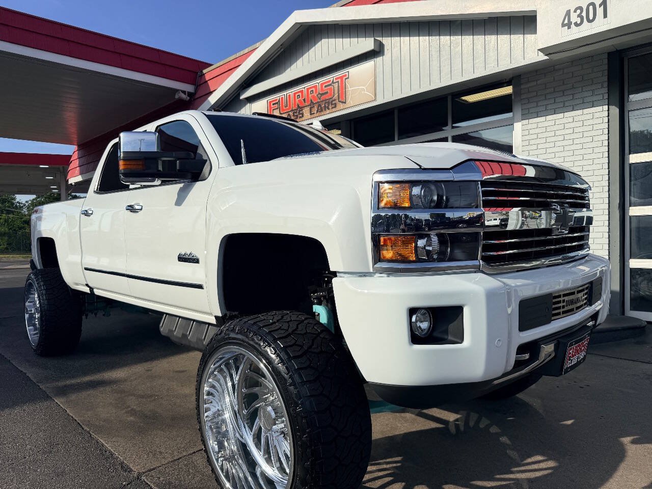 Used 2017 Chevrolet Silverado 2500 High Country w/ Duramax Plus Package AWD/4WD image 17