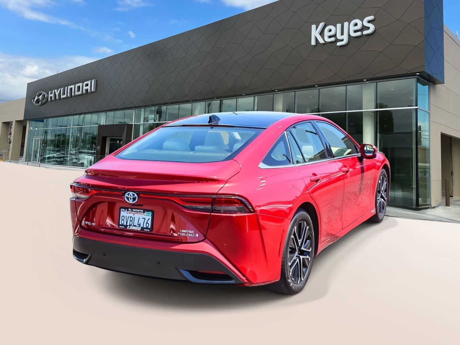 Used 2021 Toyota Mirai RWD image 4