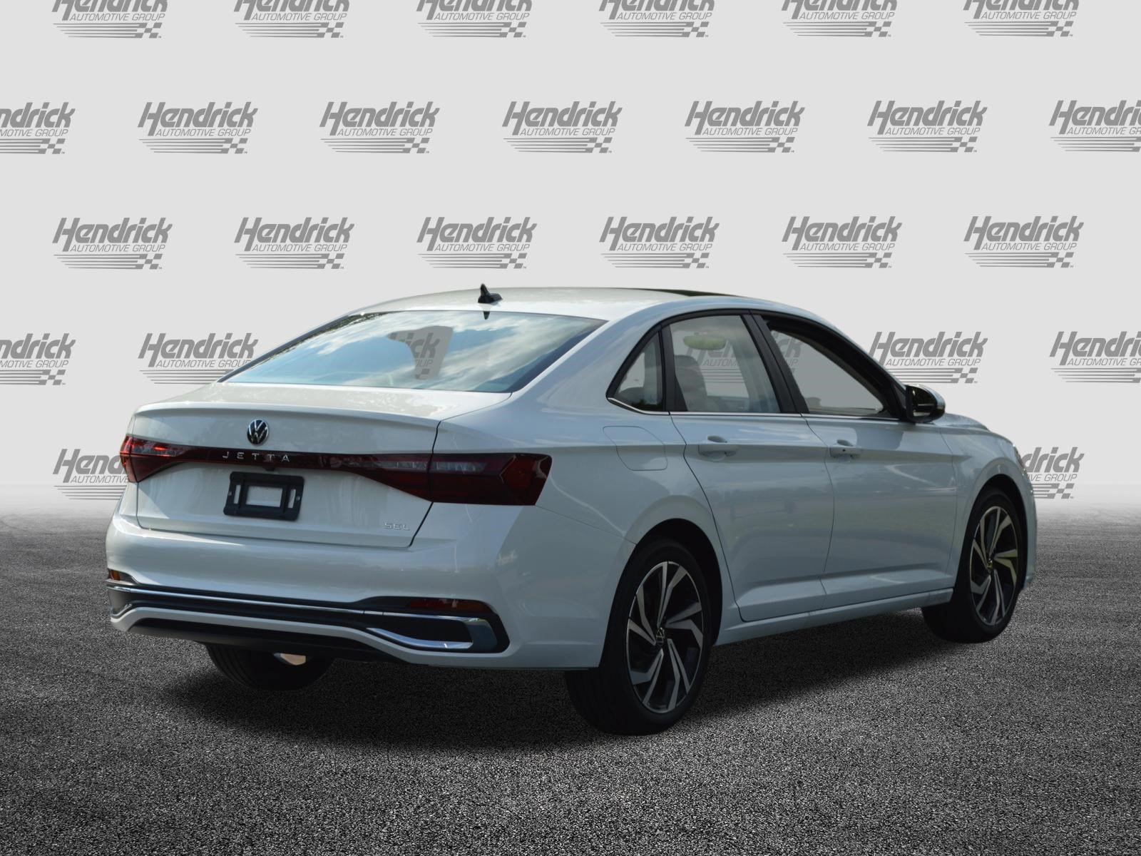 Used 2026 Volkswagen Jetta SEL FWD image 11