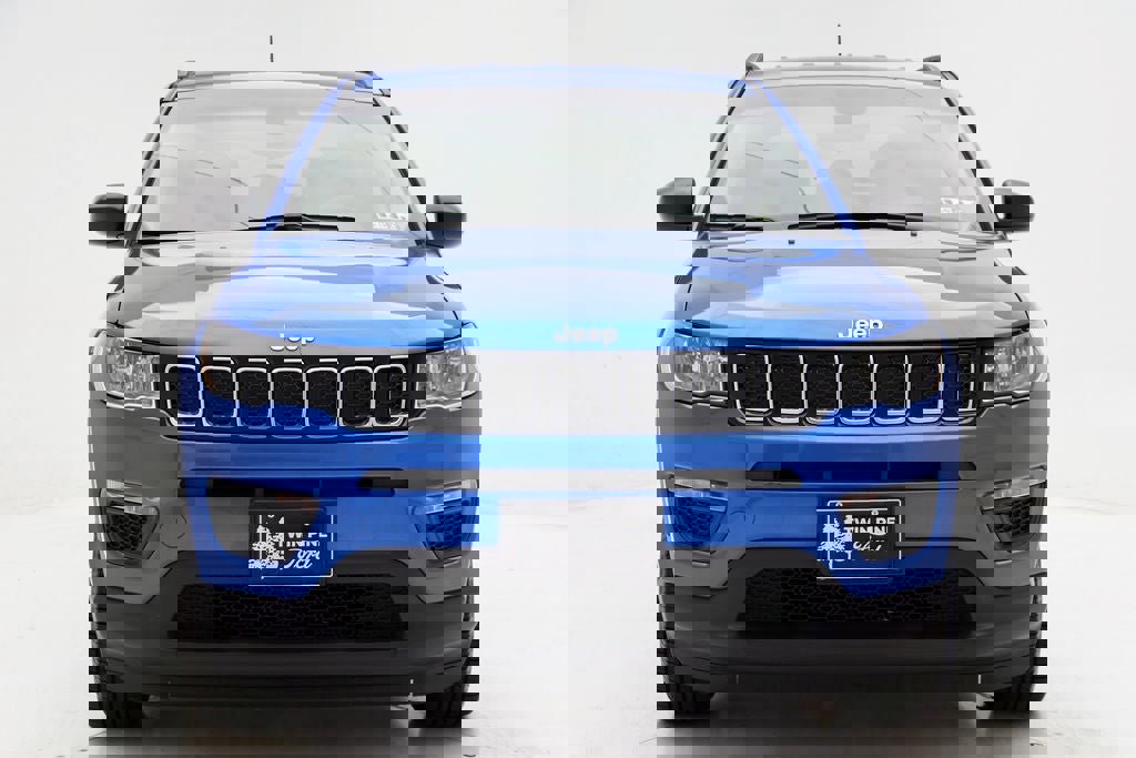 Used 2019 Jeep Compass Sport w/ Cold Weather Group image 4