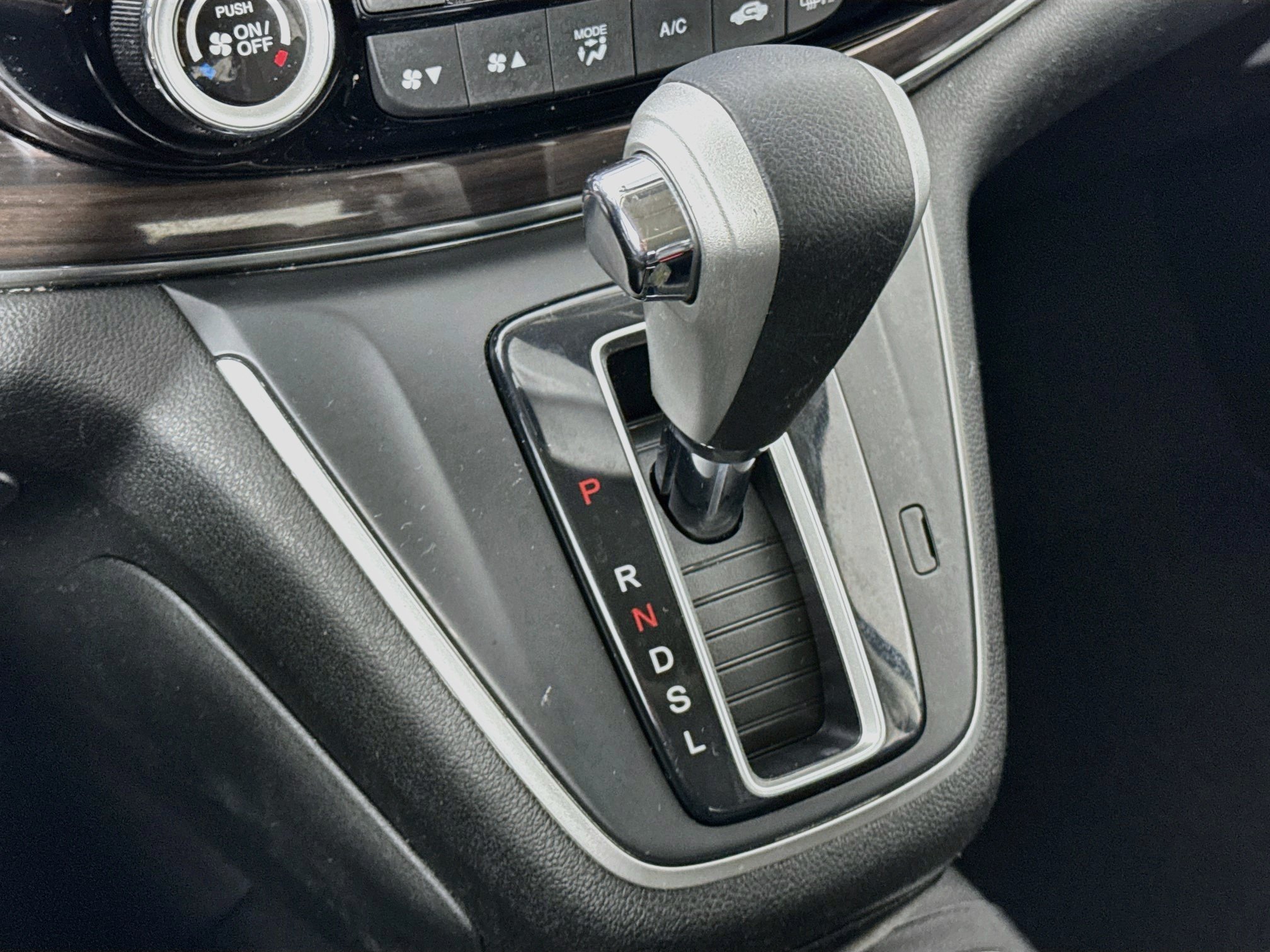 Used 2015 Honda CR-V EX-L image 16