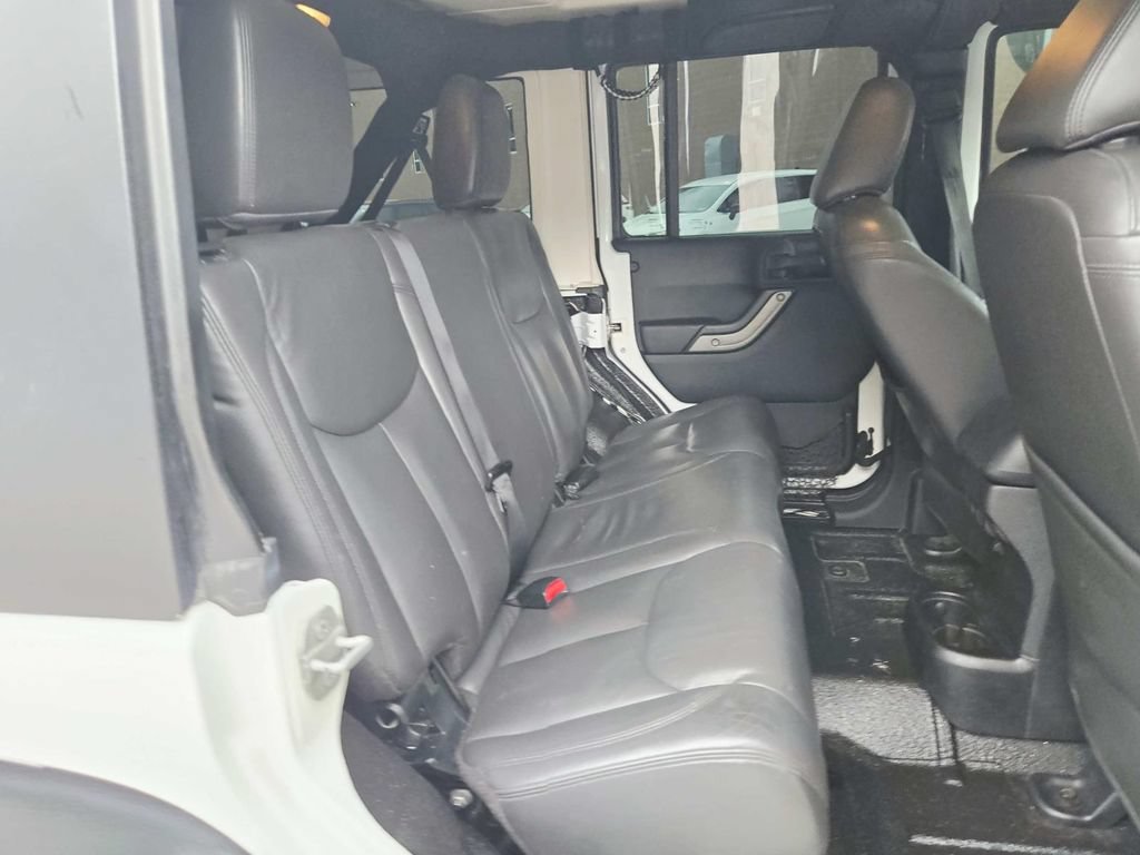 Used 2015 Jeep Wrangler Unlimited Sport w/ Quick Order Package 24S AWD/4WD image 16