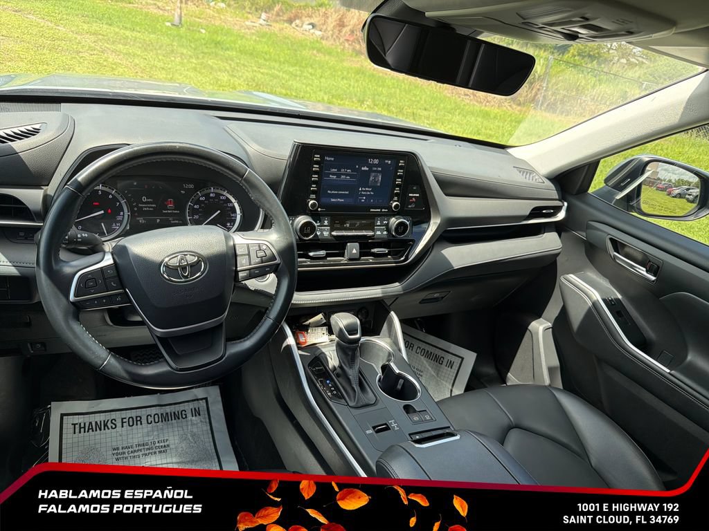 Used 2022 Toyota Highlander XLE FWD image 31
