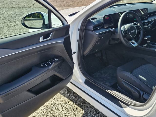 New 2026 Kia K5 LXS image 18