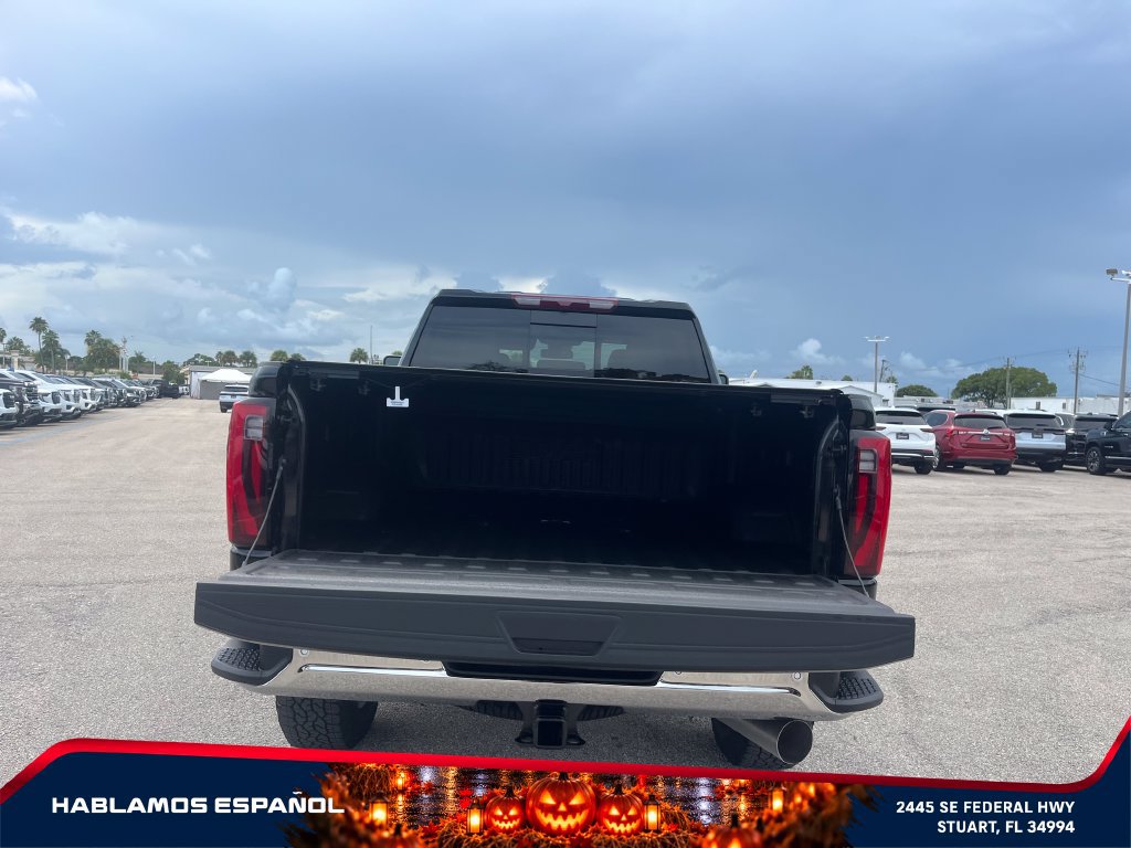 New 2026 GMC Sierra 2500 SLT w/ SLT Premium Package AWD/4WD image 16