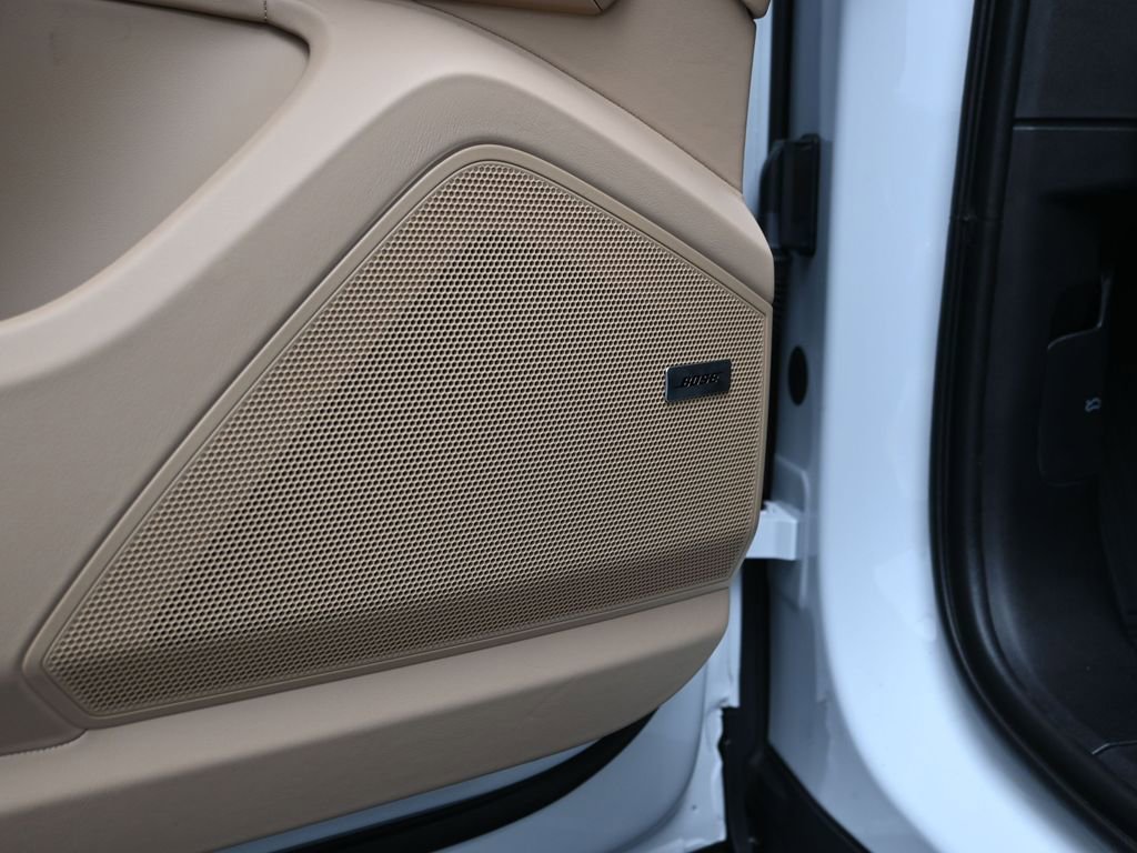 New 2025 Porsche Cayenne E-Hybrid image 13