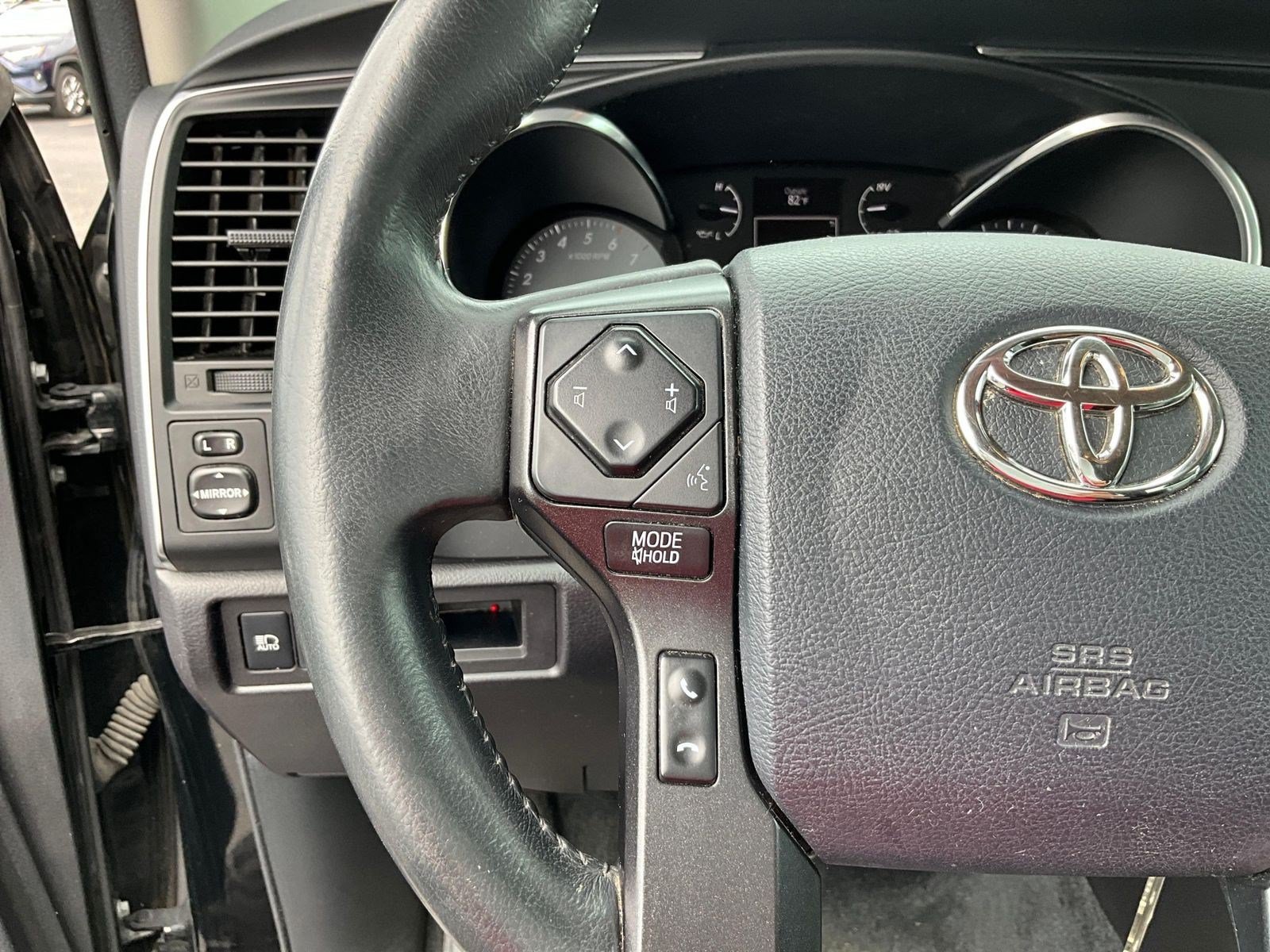 Used 2018 Toyota Sequoia TRD Sport AWD/4WD image 10