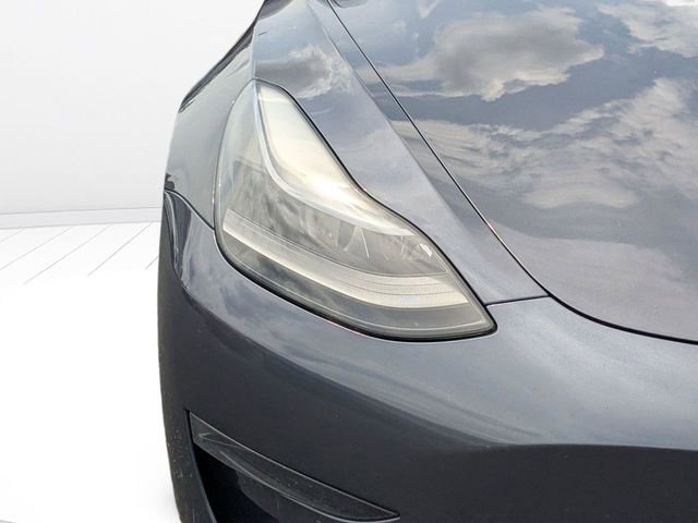 Used 2021 Tesla Model 3 Standard Range Plus RWD image 9