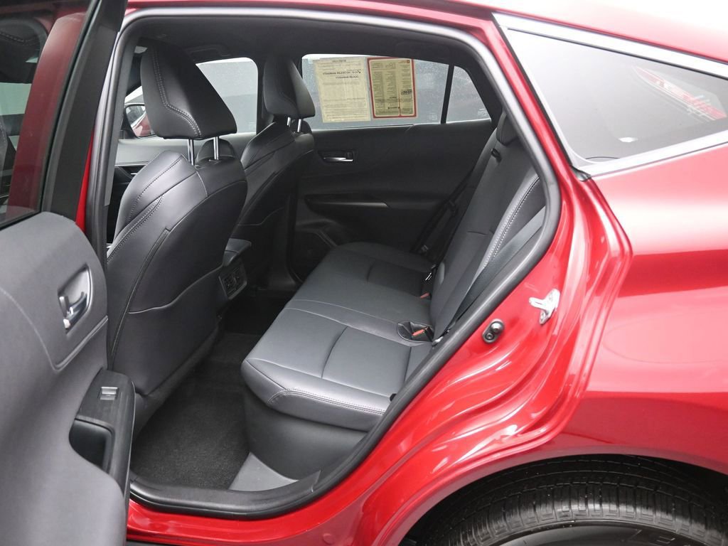 Certified 2024 Toyota Venza Nightshade image 32