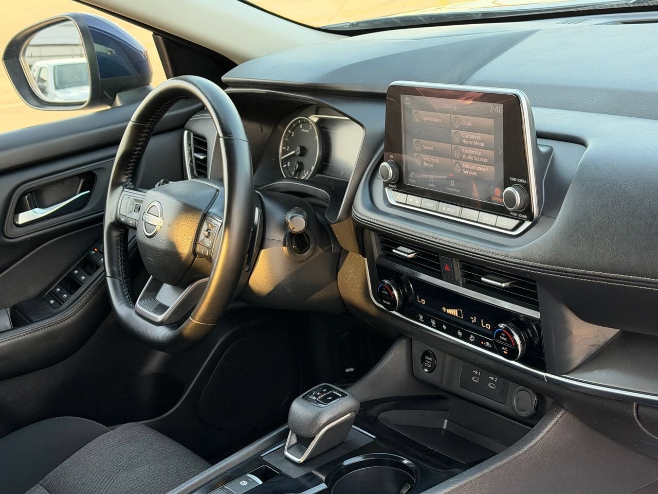 Certified 2025 Nissan Rogue SV FWD image 37
