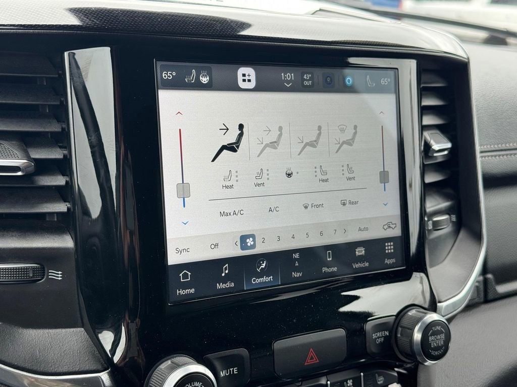 Used 2022 RAM 1500 Laramie AWD/4WD image 22