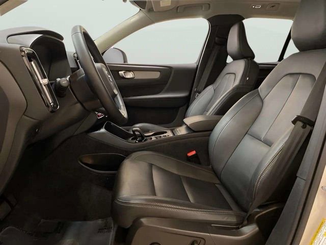 Used 2025 Volvo XC40 B5 Core AWD/4WD image 20