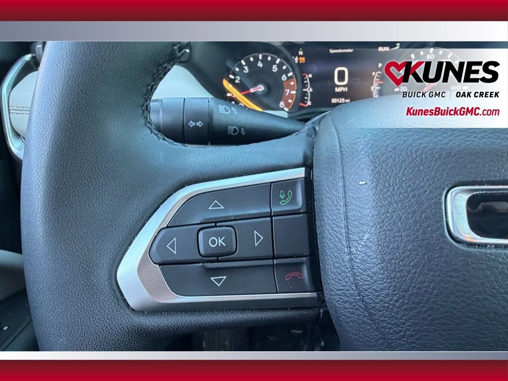 Used 2025 Jeep Compass Limited image 11