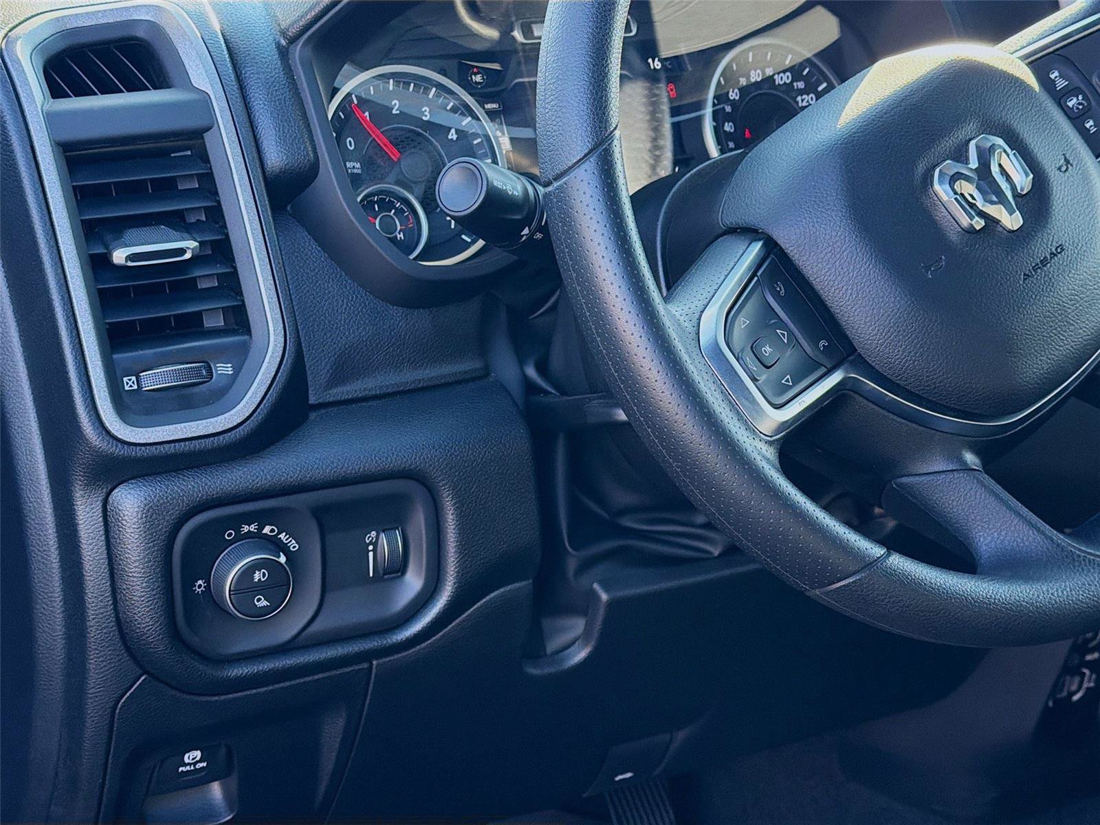 New 2026 RAM 1500 Warlock AWD/4WD image 17