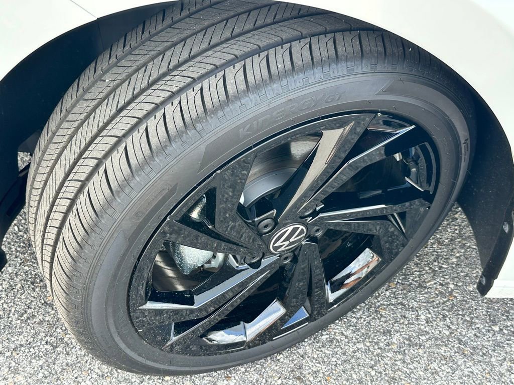 New 2026 Volkswagen Jetta SE FWD image 22