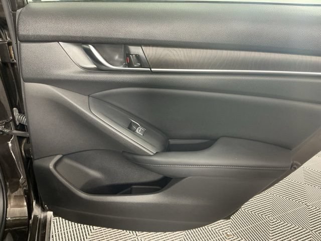 Used 2018 Honda Accord EX-L image 11