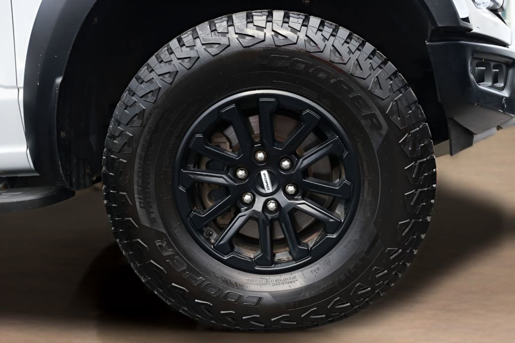 Used 2024 Ford F150 Raptor AWD/4WD image 38