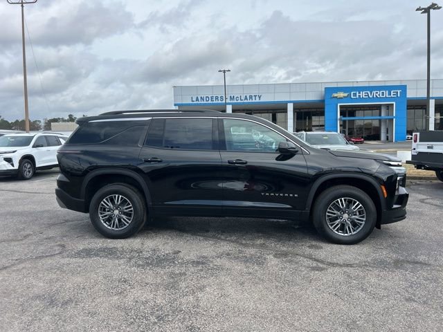 New 2026 Chevrolet Traverse LT image 2