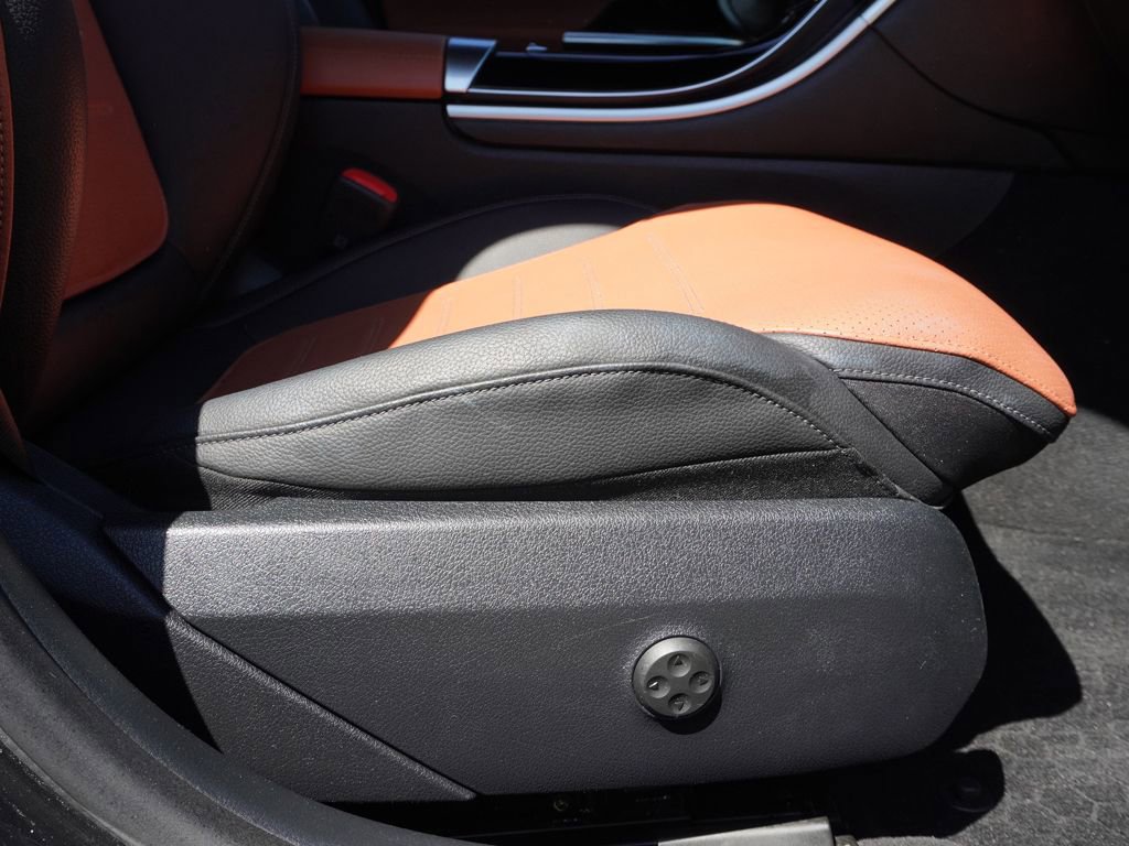 Used 2024 Mercedes-Benz C 300 4MATIC Sedan image 29