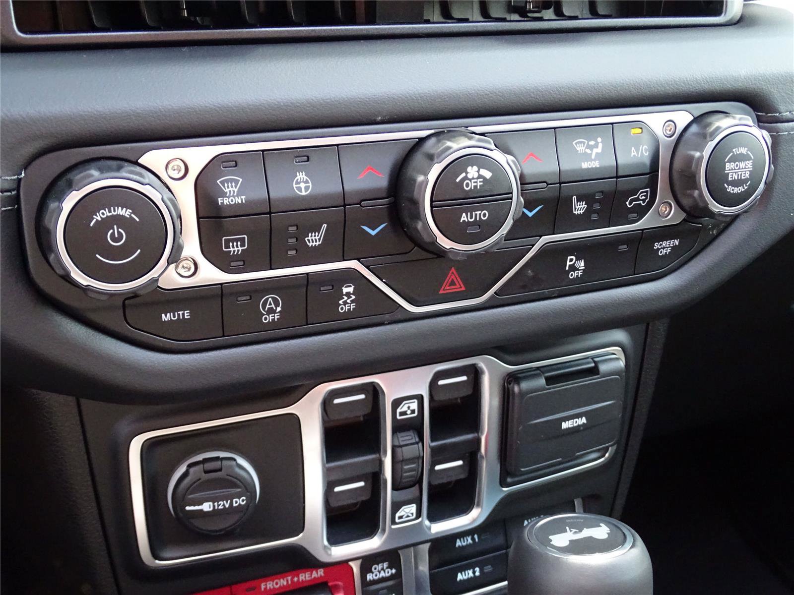 New 2025 Jeep Wrangler Unlimited Rubicon image 28