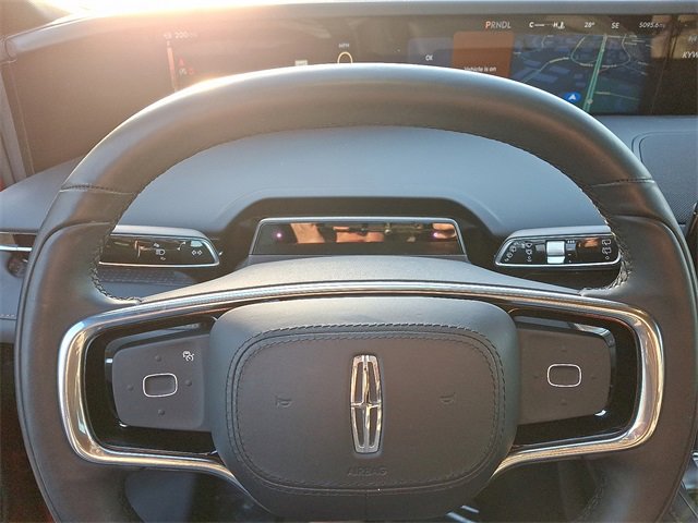 Used 2025 Lincoln Nautilus Premier w/ Jet Appearance Package image 22