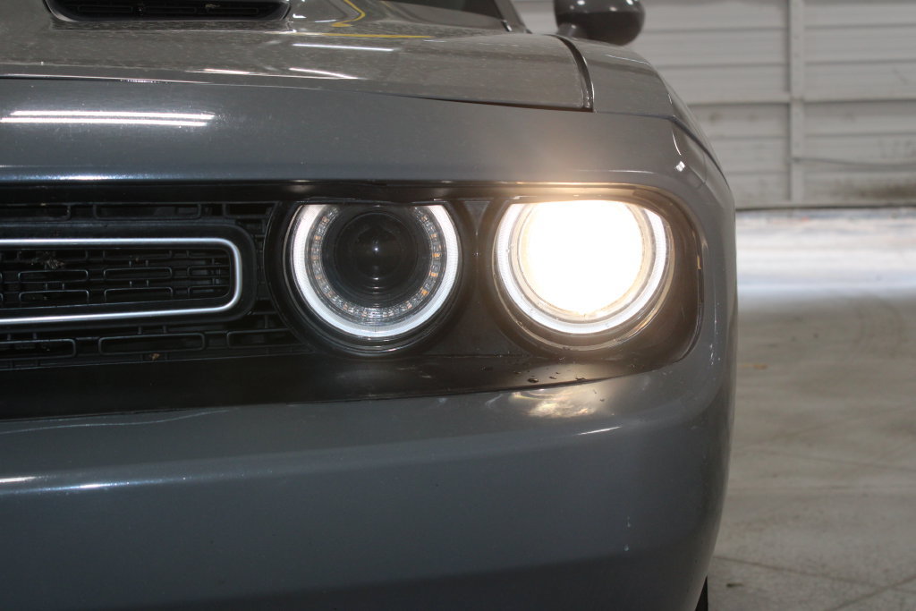Used 2023 Dodge Challenger SXT RWD image 13