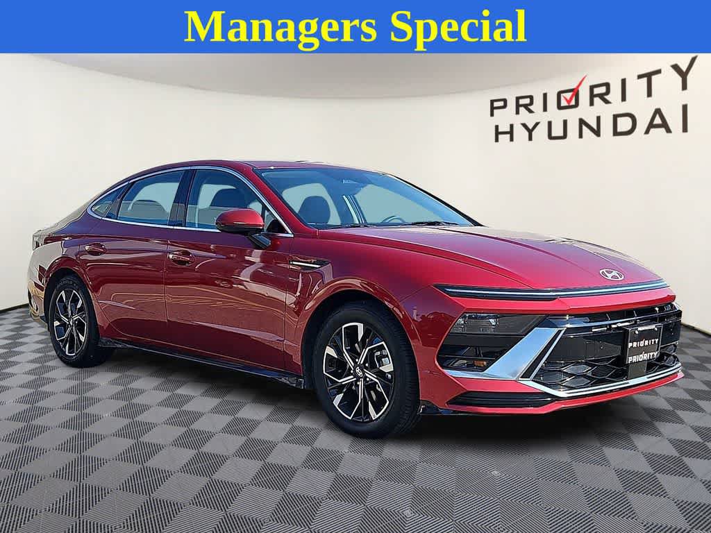 Used 2024 Hyundai Sonata SEL FWD image 3