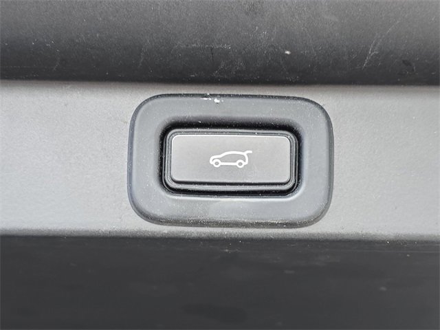 Used 2023 Land Rover Range Rover SE image 13