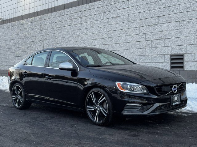 Used 2017 Volvo S60 T6 R-Design Platinum w/ Climate Package image 16