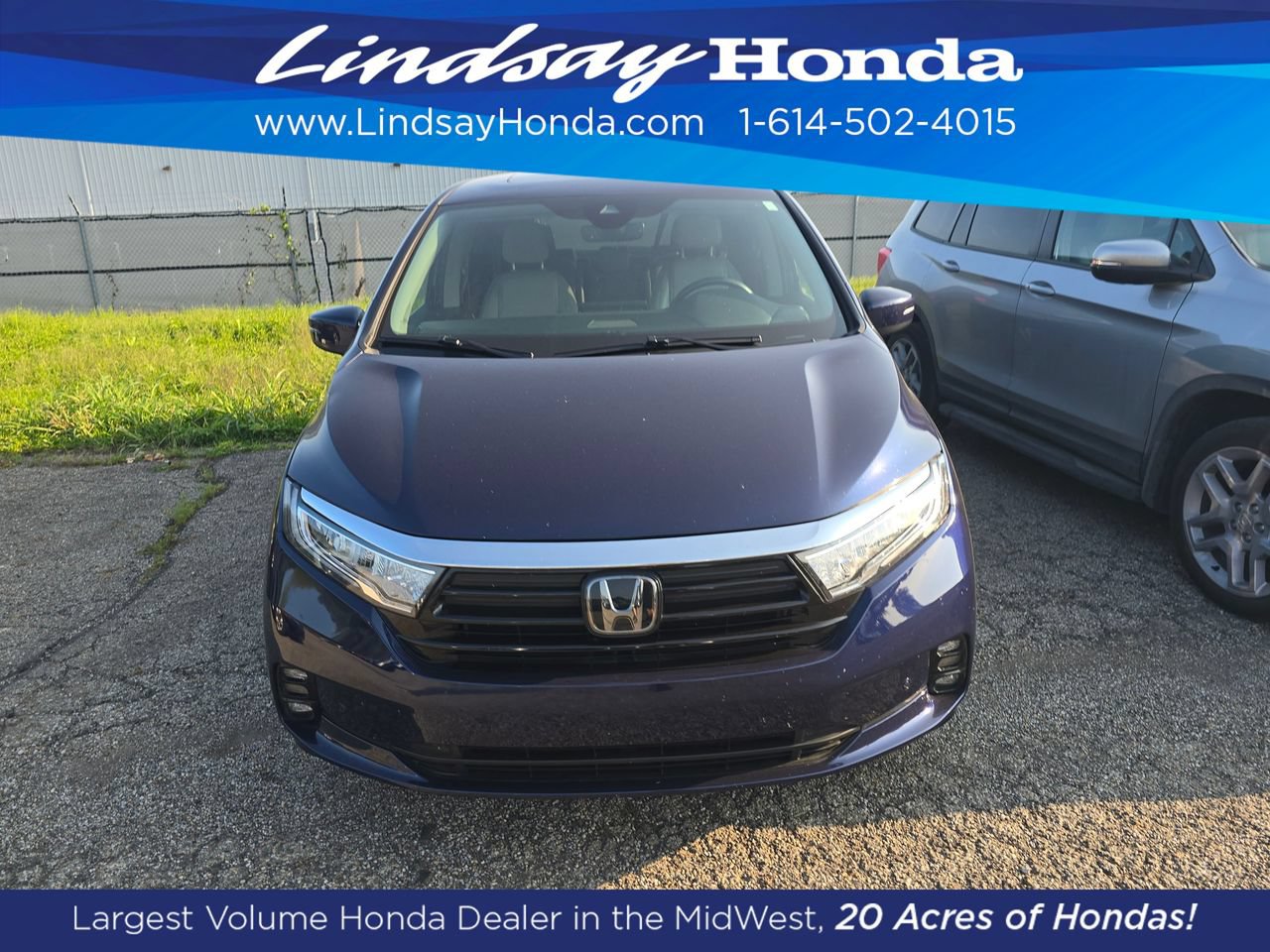 Used 2024 Honda Odyssey Touring image 2