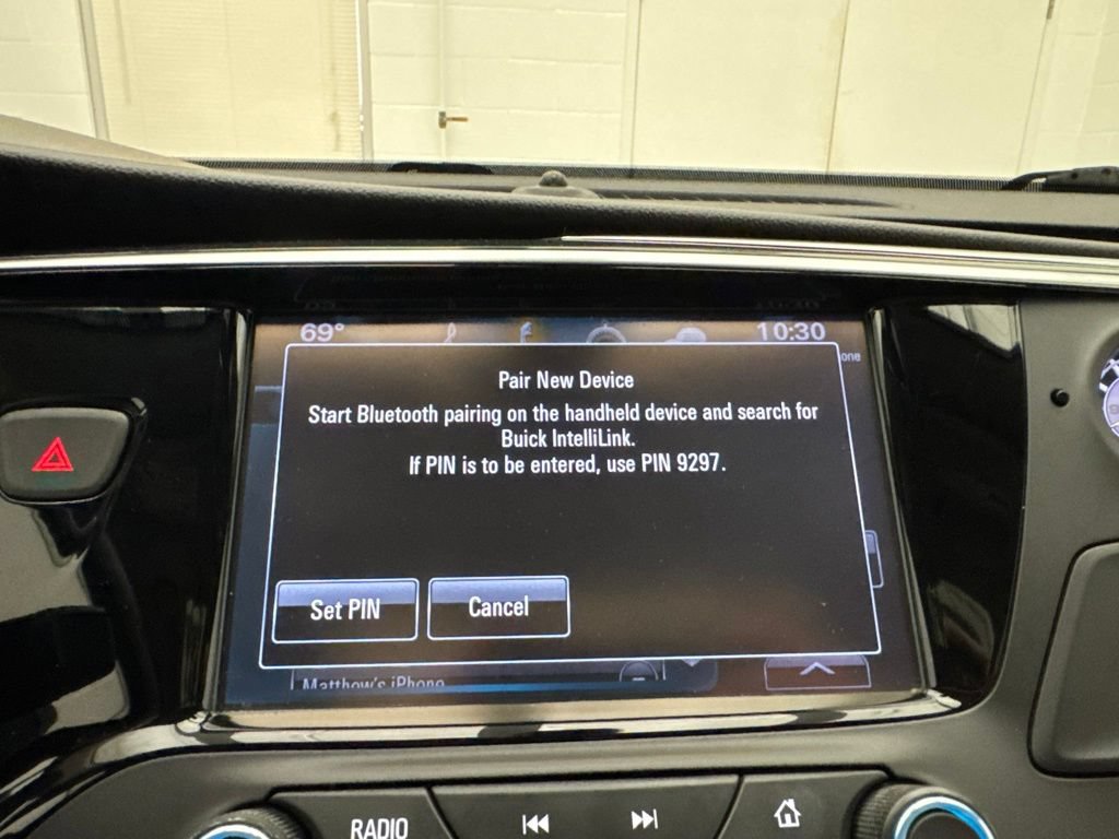 Used 2017 Buick Envision Essence AWD/4WD image 27