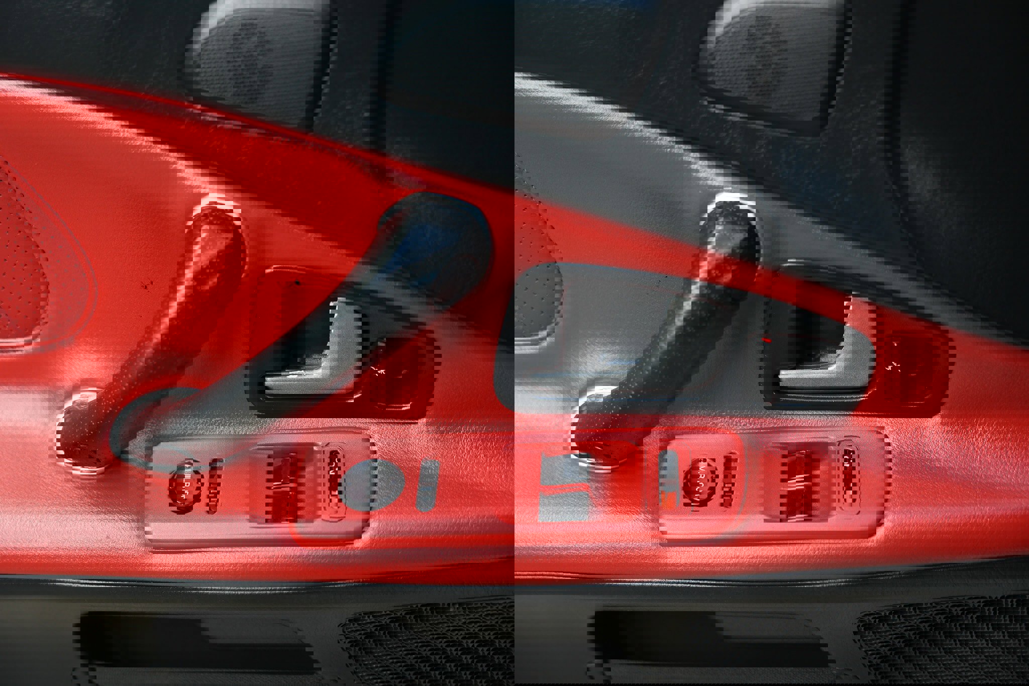 Used 2004 Honda S2000 image 37