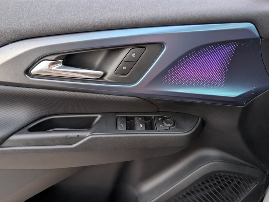 New 2026 Chevrolet Equinox EV LT AWD/4WD image 13