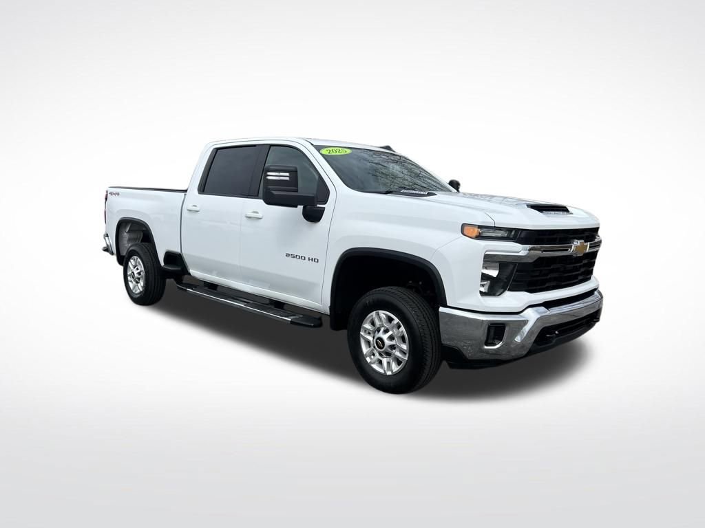 Used 2025 Chevrolet Silverado 2500 LT w/ Convenience Package image 13