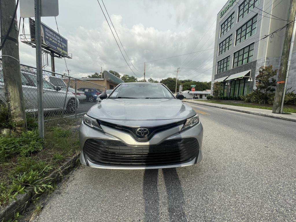 Used 2019 Toyota Camry LE FWD image 3
