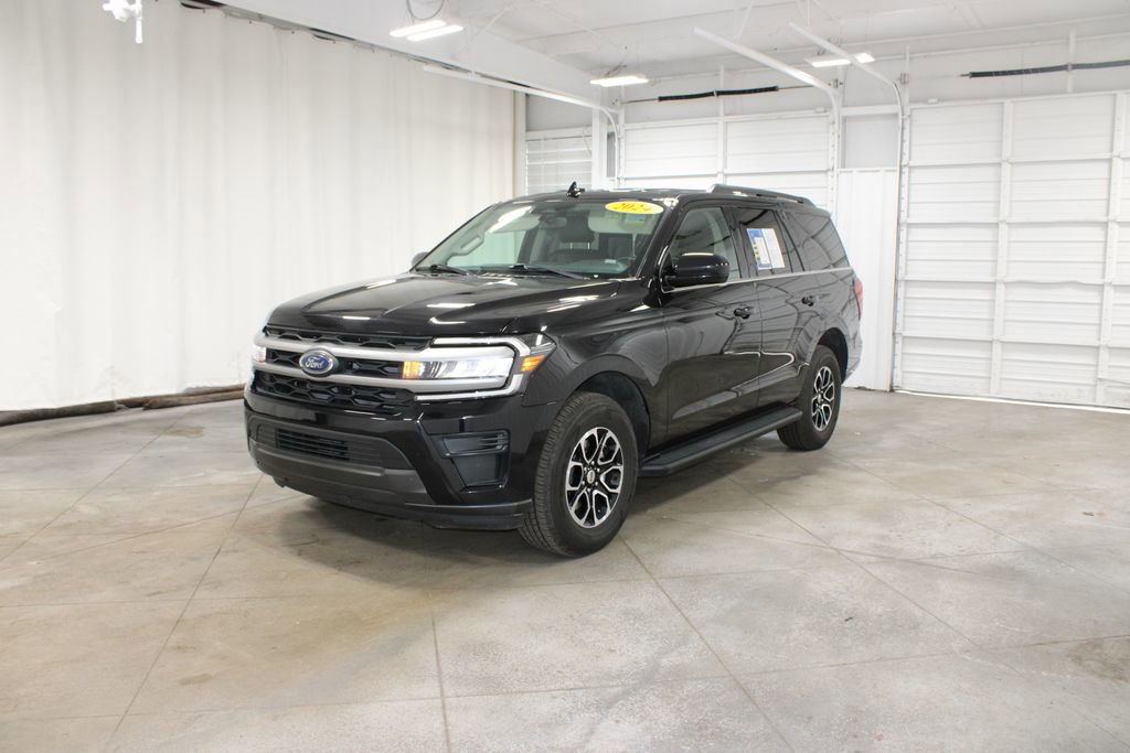 Used 2024 Ford Expedition XLT image 4