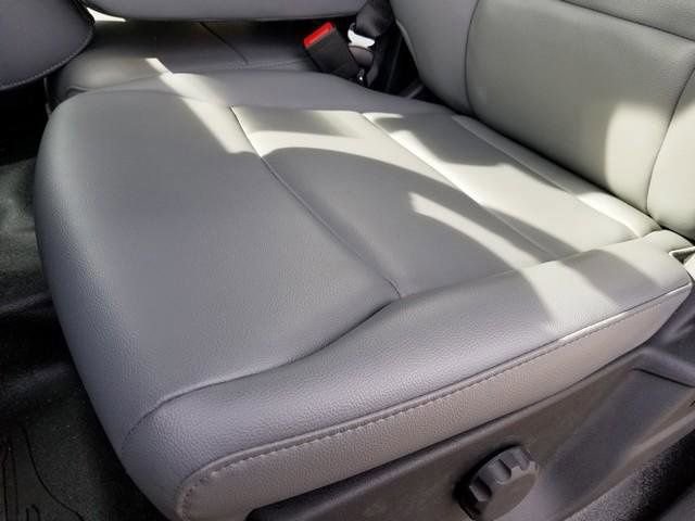 New 2025 Ford F550 4x4 Regular Cab Super Duty image 21