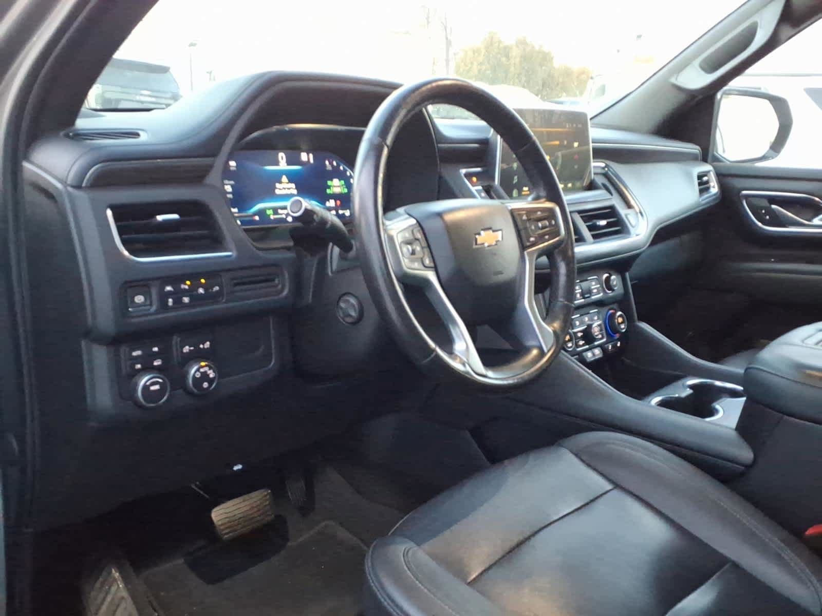 Used 2022 Chevrolet Tahoe LT w/ Luxury Package AWD/4WD image 9