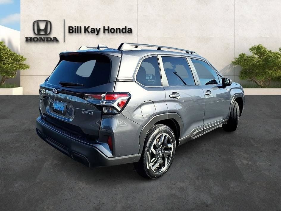 Used 2025 Subaru Forester Limited w/ Popular Package AWD/4WD image 3