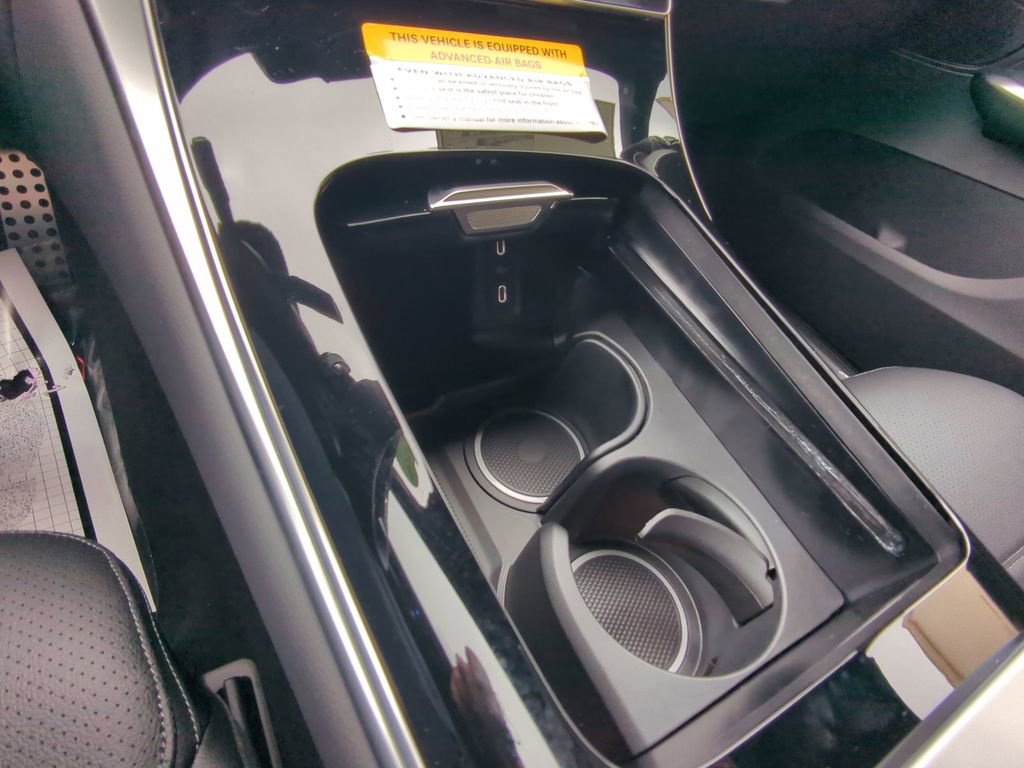 Certified 2025 Mercedes-Benz GLC 350e 4MATIC image 8