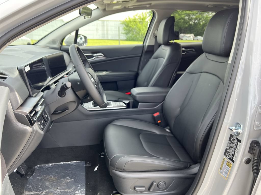 New 2026 Kia Sportage EX FWD image 11