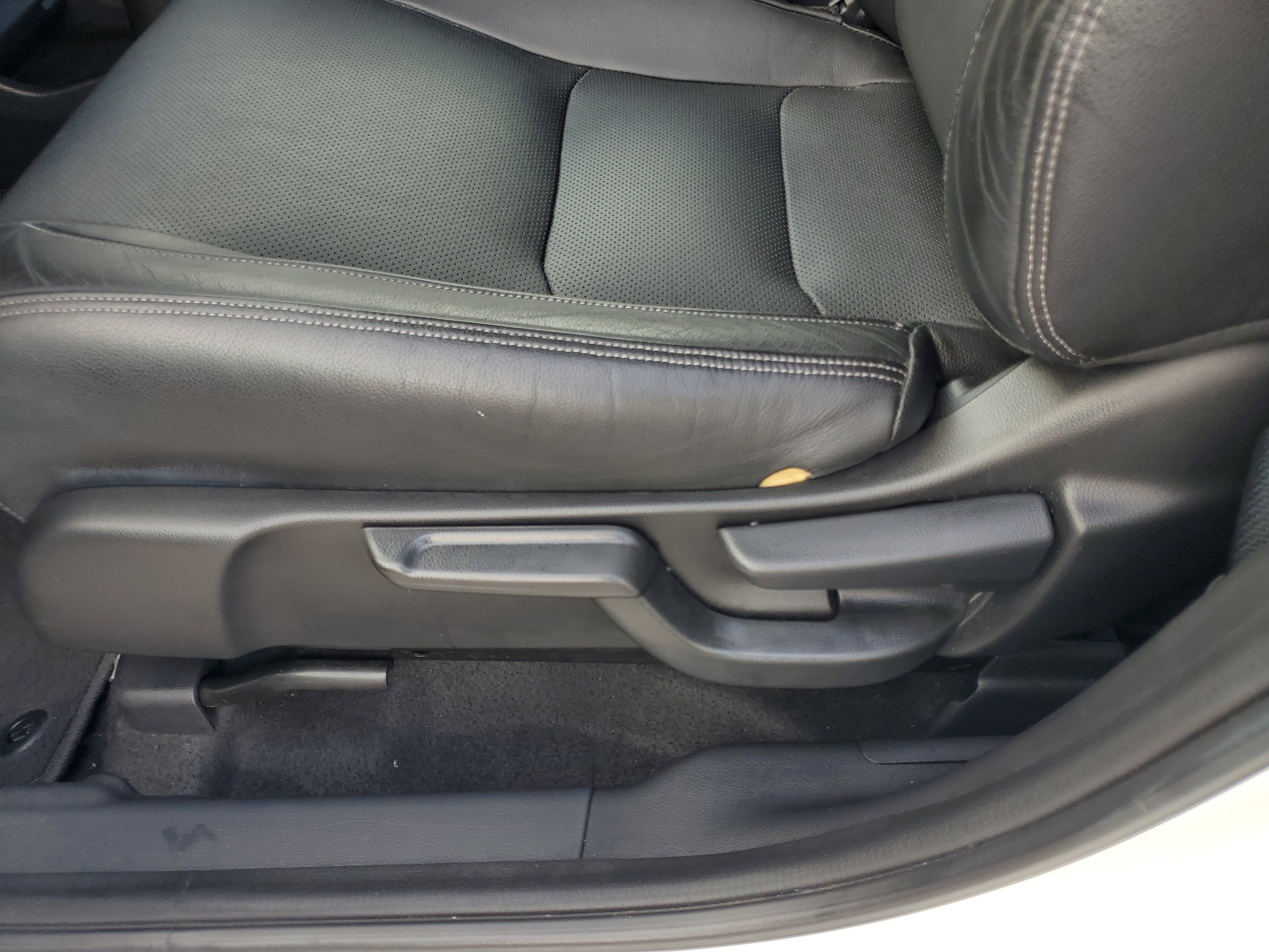 Used 2021 Honda HR-V EX-L image 11