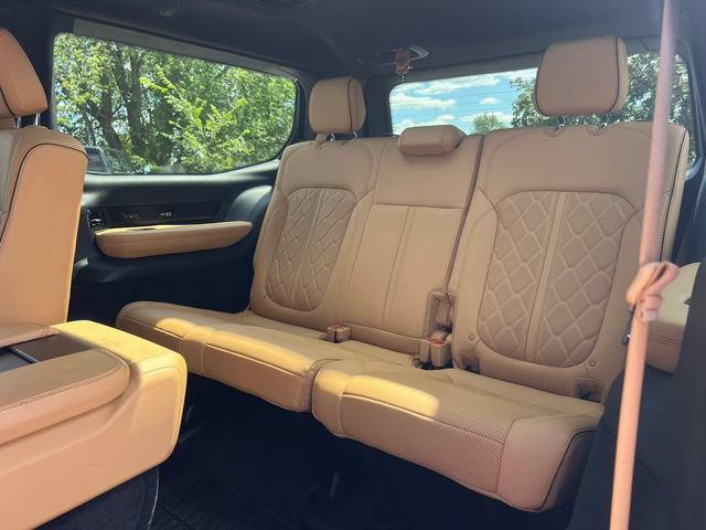 Used 2025 Jeep Grand Wagoneer Series III w/ Rear Seat Video Group 1 AWD/4WD image 6