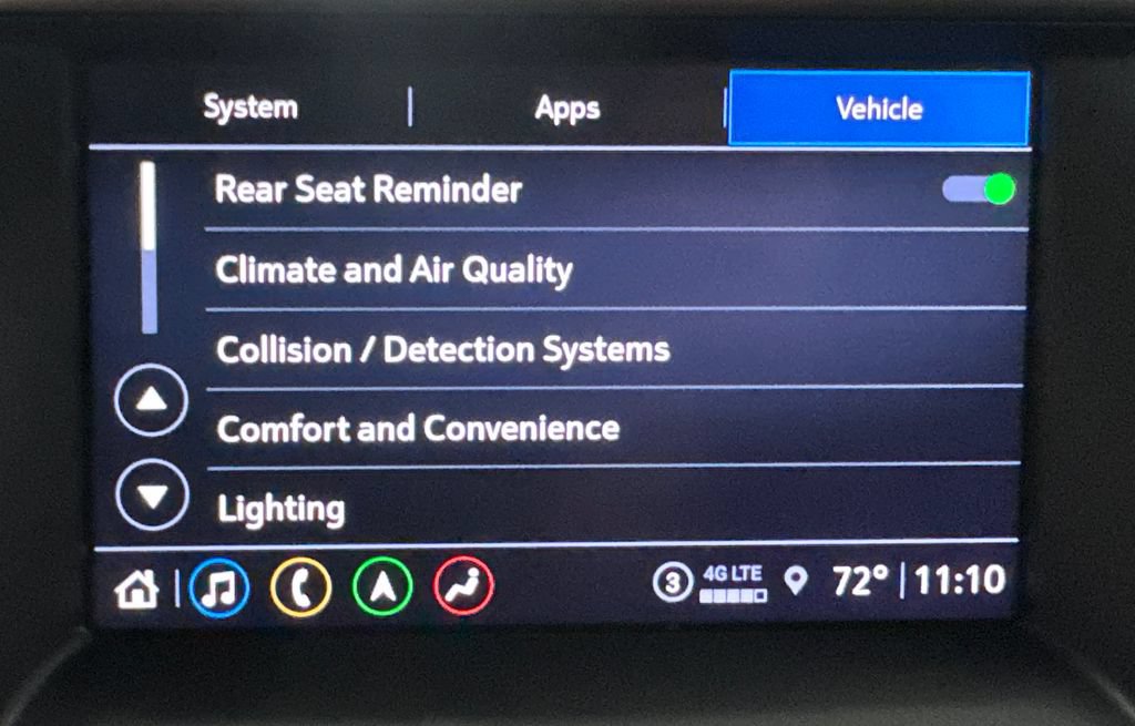Used 2021 GMC Acadia AT4 w/ GMC Pro Grade Package AWD/4WD image 29
