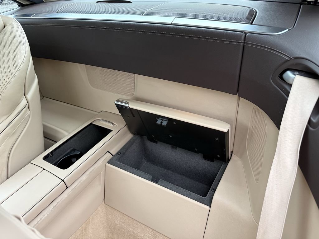 Used 2013 Mercedes-Benz SL 550 image 32