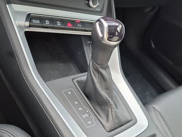 Used 2022 Audi Q3 2.0T Premium AWD/4WD image 31
