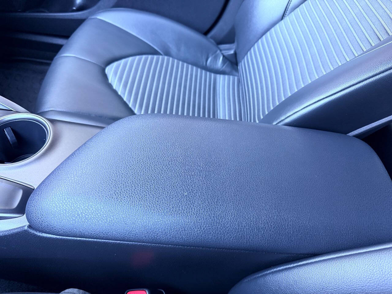 Used 2023 Toyota Camry SE FWD image 38