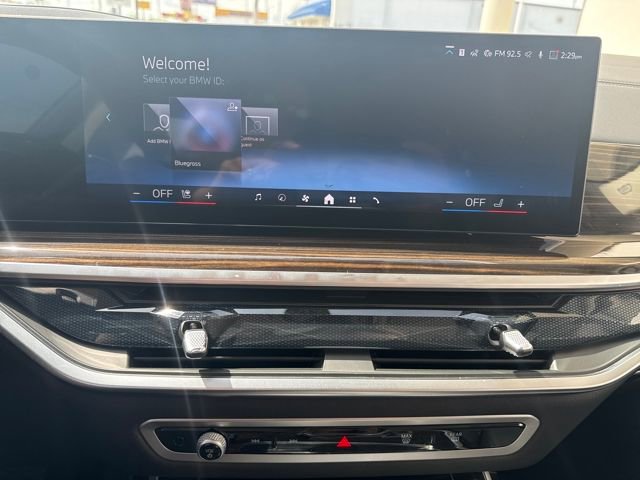 Certified 2025 BMW X7 xDrive40i image 17